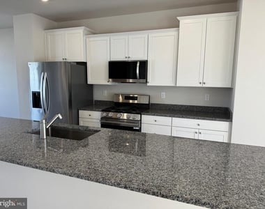 1826 Oxbow Road - Photo Thumbnail 4