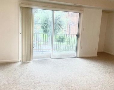625 A Chesapeake Street Se - Photo Thumbnail 15