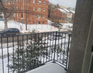 625 A Chesapeake Street Se - Photo Thumbnail 14