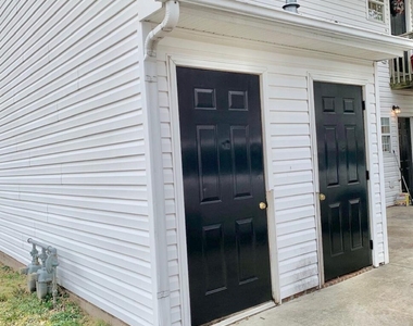 620 E Davis Street - Photo Thumbnail 11