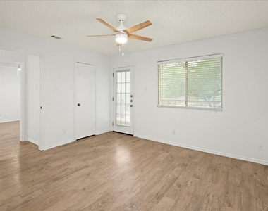 220 Sailmaster St - Photo Thumbnail 16