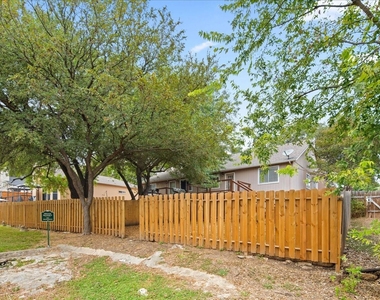 220 Sailmaster St - Photo Thumbnail 23