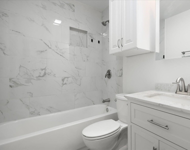 220 Sailmaster St - Photo Thumbnail 17