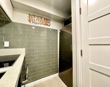 3110 Red River St - Photo Thumbnail 10