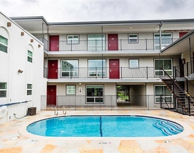 3110 Red River St - Photo Thumbnail 16