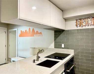 3110 Red River St - Photo Thumbnail 18