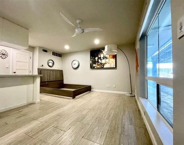 3110 Red River St - Photo Thumbnail 1