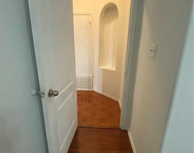 3400 Barksdale Ln - Photo Thumbnail 7