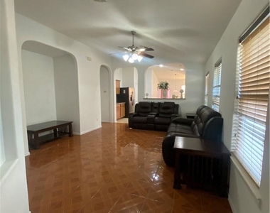 3400 Barksdale Ln - Photo Thumbnail 3