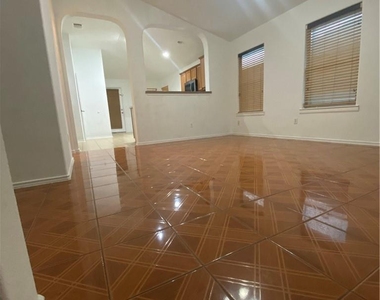 3400 Barksdale Ln - Photo Thumbnail 9