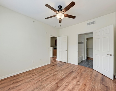 2502 Leon St - Photo Thumbnail 8