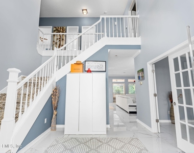 425 Oak Pond Drive - Photo Thumbnail 16