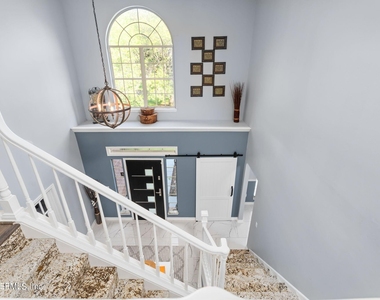 425 Oak Pond Drive - Photo Thumbnail 17