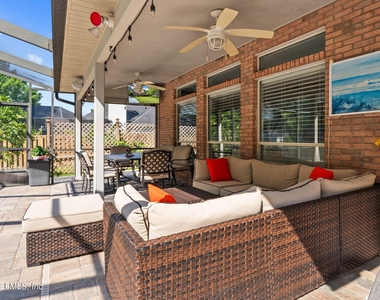 425 Oak Pond Drive - Photo Thumbnail 44