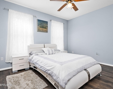 425 Oak Pond Drive - Photo Thumbnail 41