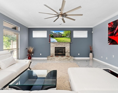 425 Oak Pond Drive - Photo Thumbnail 14