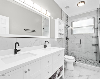 425 Oak Pond Drive - Photo Thumbnail 18