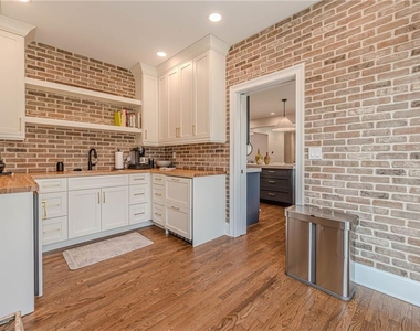 4562 Columns Drive - Photo Thumbnail 23