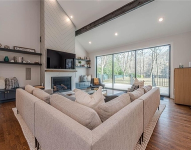 4562 Columns Drive - Photo Thumbnail 27