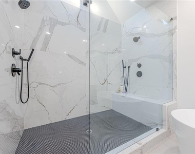 4562 Columns Drive - Photo Thumbnail 37