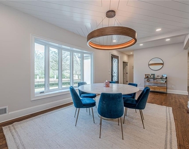4562 Columns Drive - Photo Thumbnail 12