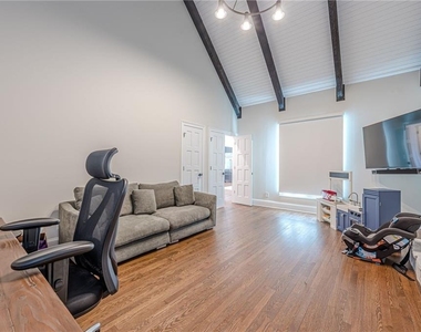 4562 Columns Drive - Photo Thumbnail 15