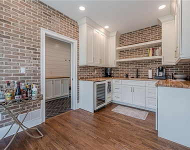4562 Columns Drive - Photo Thumbnail 22