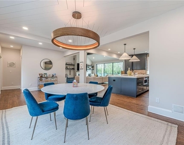 4562 Columns Drive - Photo Thumbnail 11
