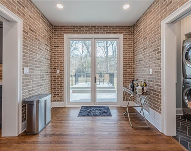 4562 Columns Drive - Photo Thumbnail 25