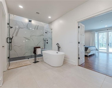 4562 Columns Drive - Photo Thumbnail 36