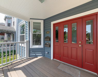 3446 N Springfield Avenue - Photo Thumbnail 4