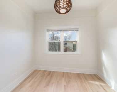 3446 N Springfield Avenue - Photo Thumbnail 14