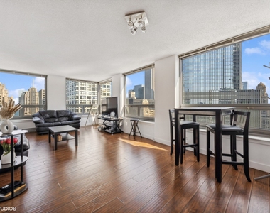 440 N Wabash Avenue - Photo Thumbnail 1
