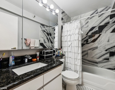 440 N Wabash Avenue - Photo Thumbnail 14