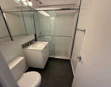 East 64th Street - Photo Thumbnail 8