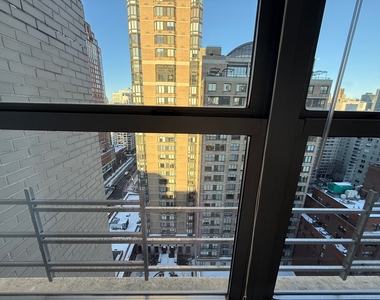East 64th Street - Photo Thumbnail 2