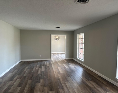 4821 Burning Tree Drive - Photo Thumbnail 19