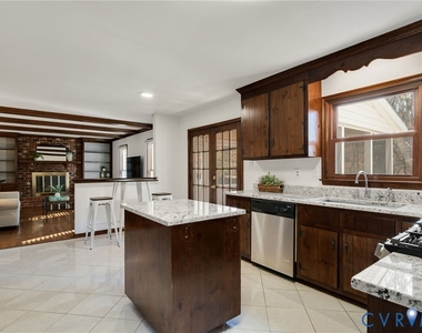 9621 Peppertree Drive - Photo Thumbnail 6