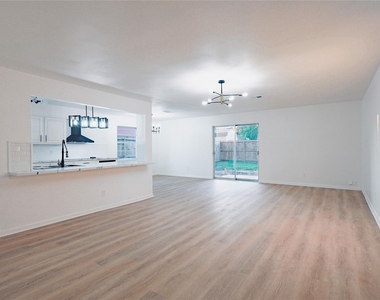 11611 Sagedowne Lane - Photo Thumbnail 2