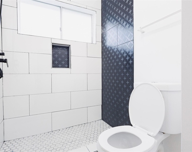 11611 Sagedowne Lane - Photo Thumbnail 23