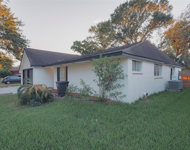 11611 Sagedowne Lane - Photo Thumbnail 29