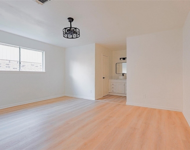 11611 Sagedowne Lane - Photo Thumbnail 15
