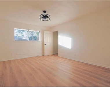 11611 Sagedowne Lane - Photo Thumbnail 13