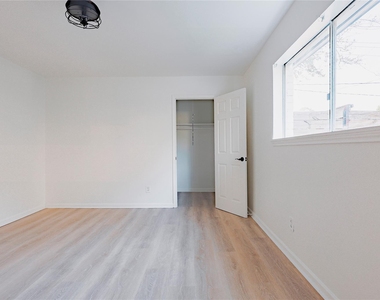 11611 Sagedowne Lane - Photo Thumbnail 17