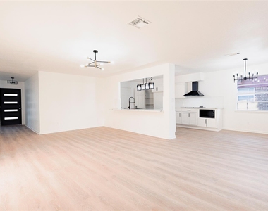 11611 Sagedowne Lane - Photo Thumbnail 26