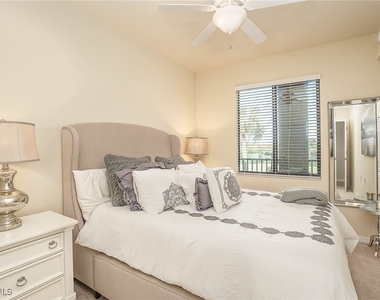 9731 Acqua Court - Photo Thumbnail 10