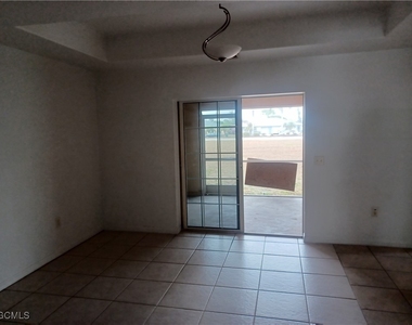 3020 Se Santa Barbara Place - Photo Thumbnail 7
