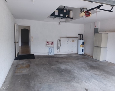 3020 Se Santa Barbara Place - Photo Thumbnail 15
