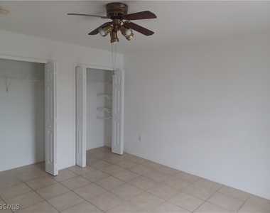3020 Se Santa Barbara Place - Photo Thumbnail 9
