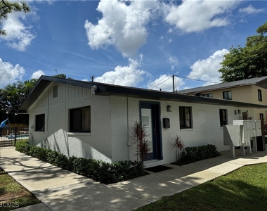7961 Gladiolus Drive - Photo Thumbnail 9